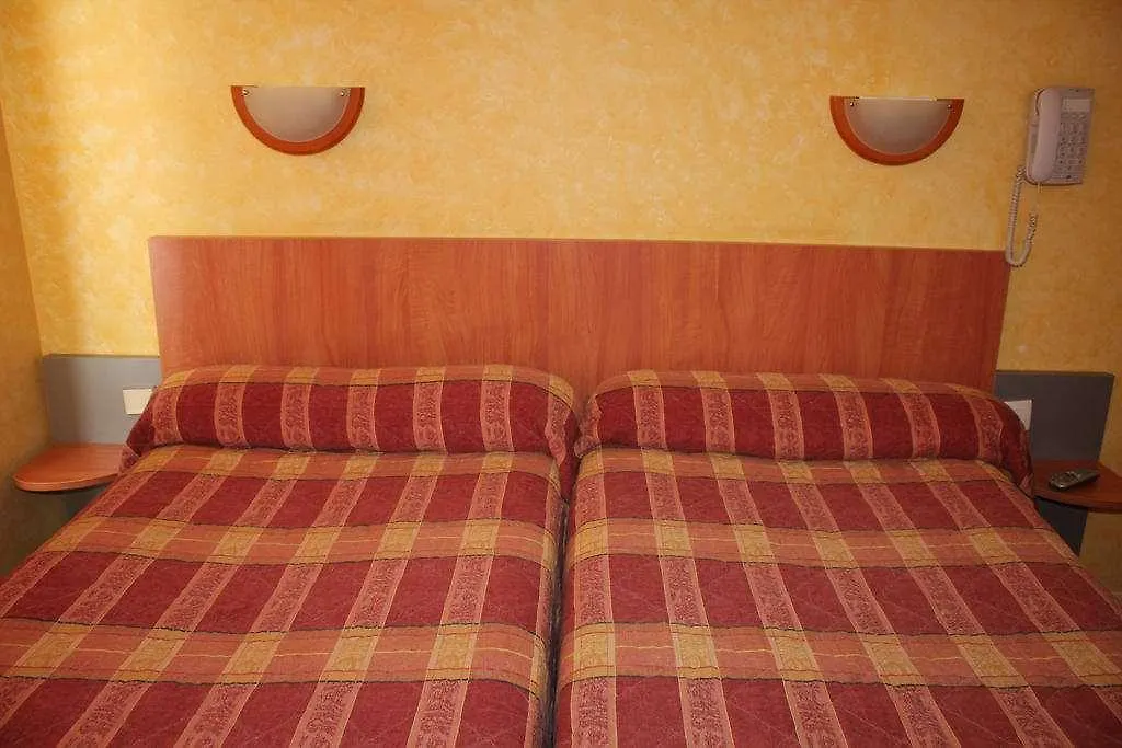 Little Hotel Paris