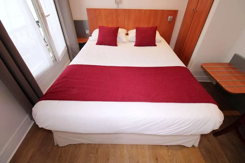 Little Hotel Paris 2*,